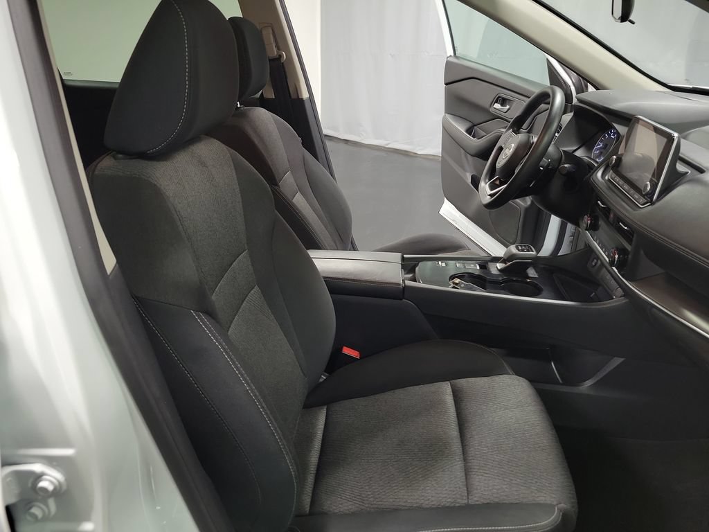 Used 2024 Nissan Rogue SV FWD image 22