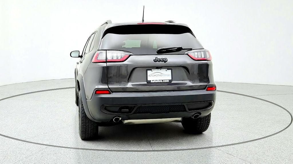 Used 2022 Jeep Cherokee Latitude AWD/4WD image 6