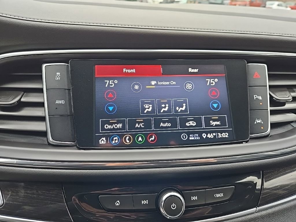 Used 2020 Buick Enclave Avenir image 32