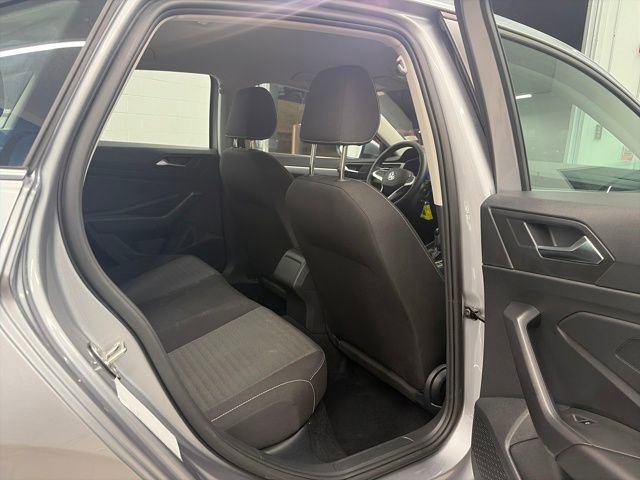 Used 2025 Volkswagen Jetta S image 32