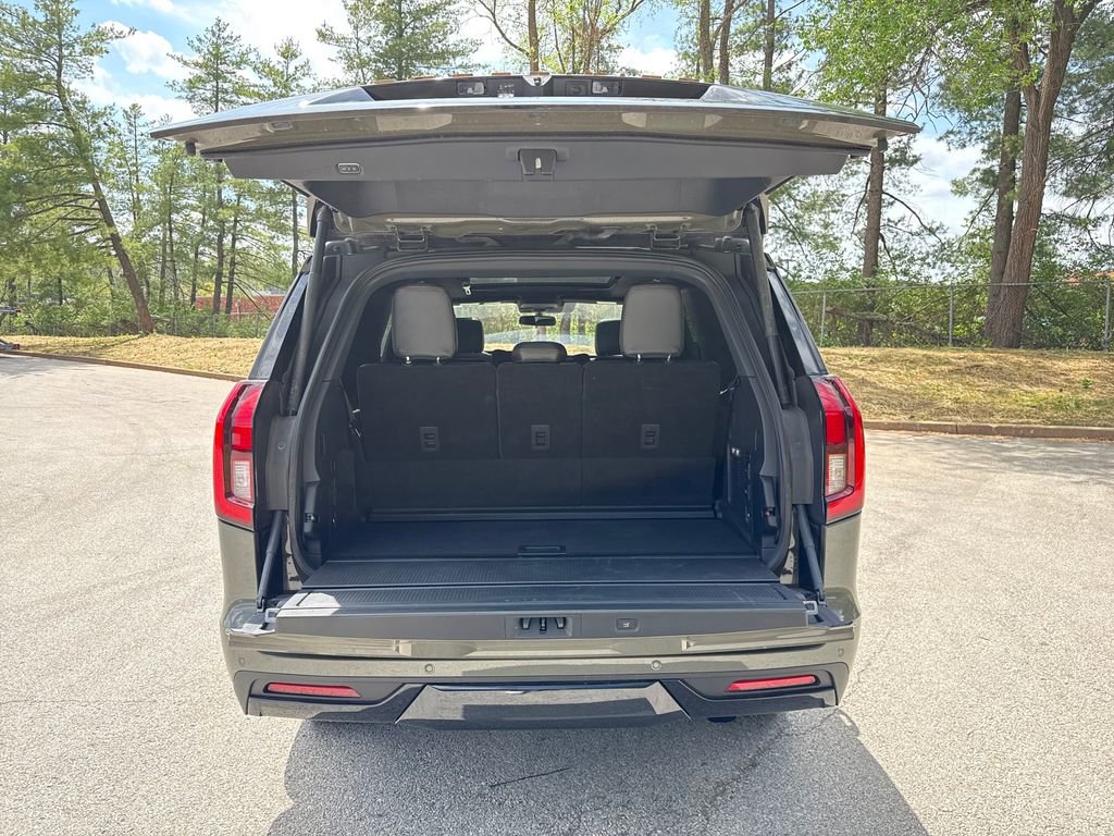 Used 2025 Ford Expedition Tremor image 29