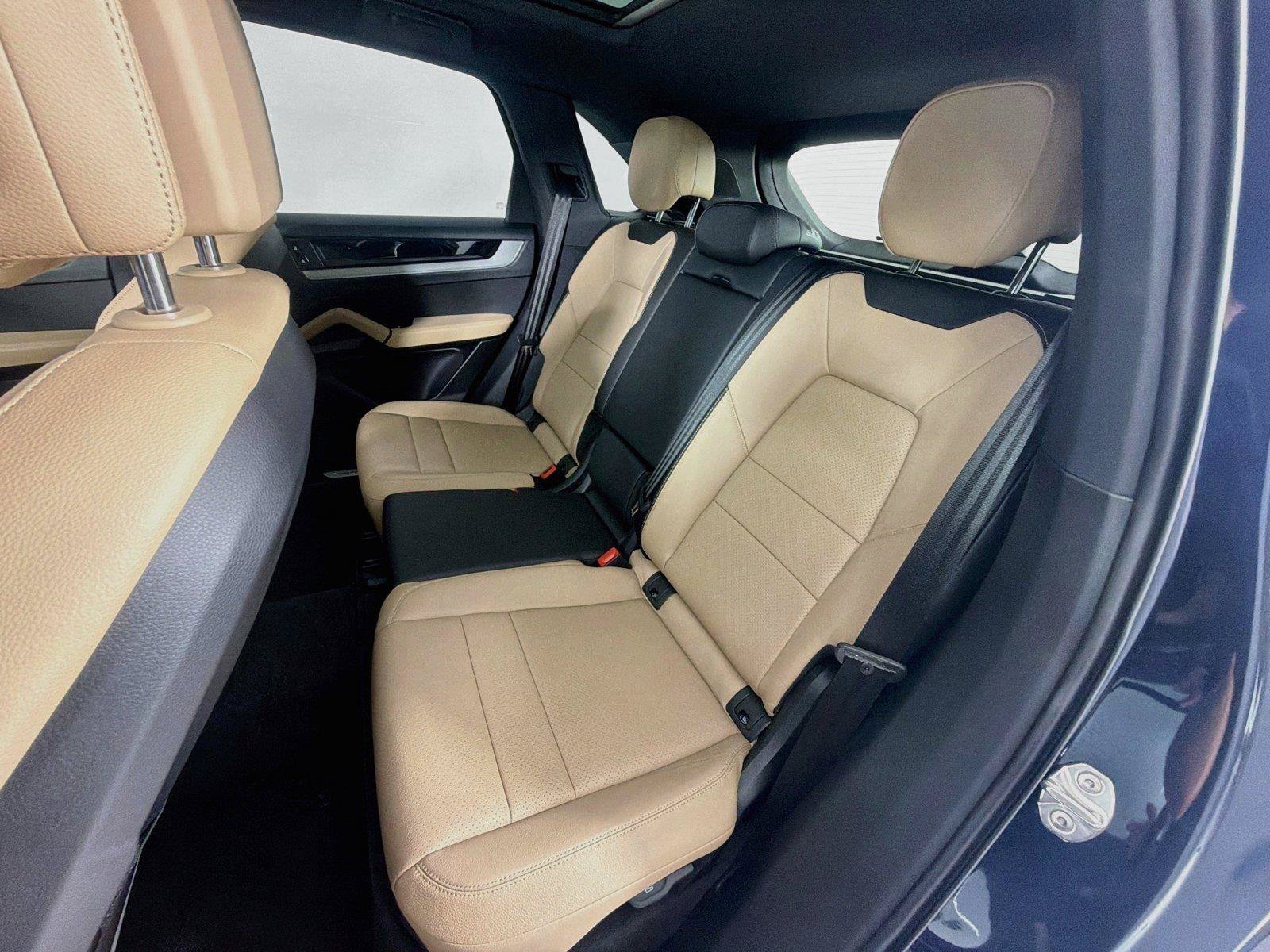 Certified 2026 Porsche Cayenne AWD/4WD image 21