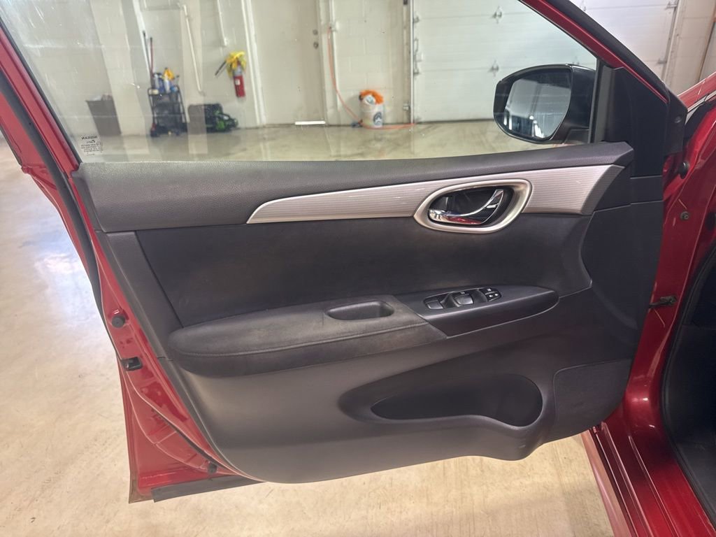 Used 2013 Nissan Sentra SR w/ Driver Pkg FWD image 22