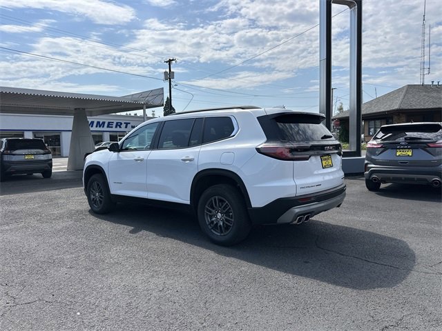 Used 2025 GMC Acadia Elevation image 3