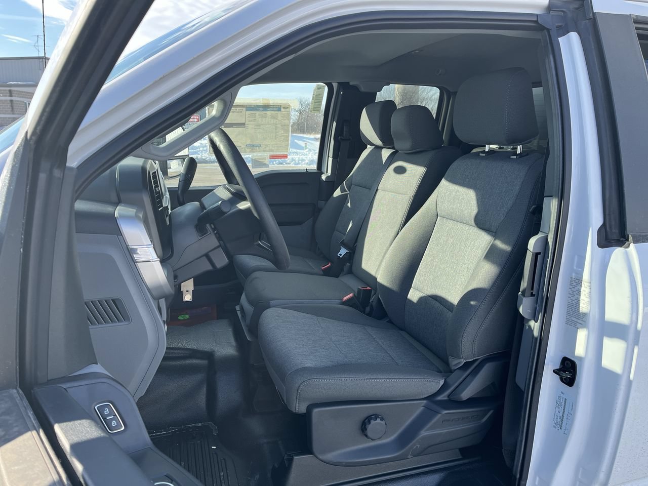 New 2025 Ford F550 4x4 SuperCab Super Duty image 7
