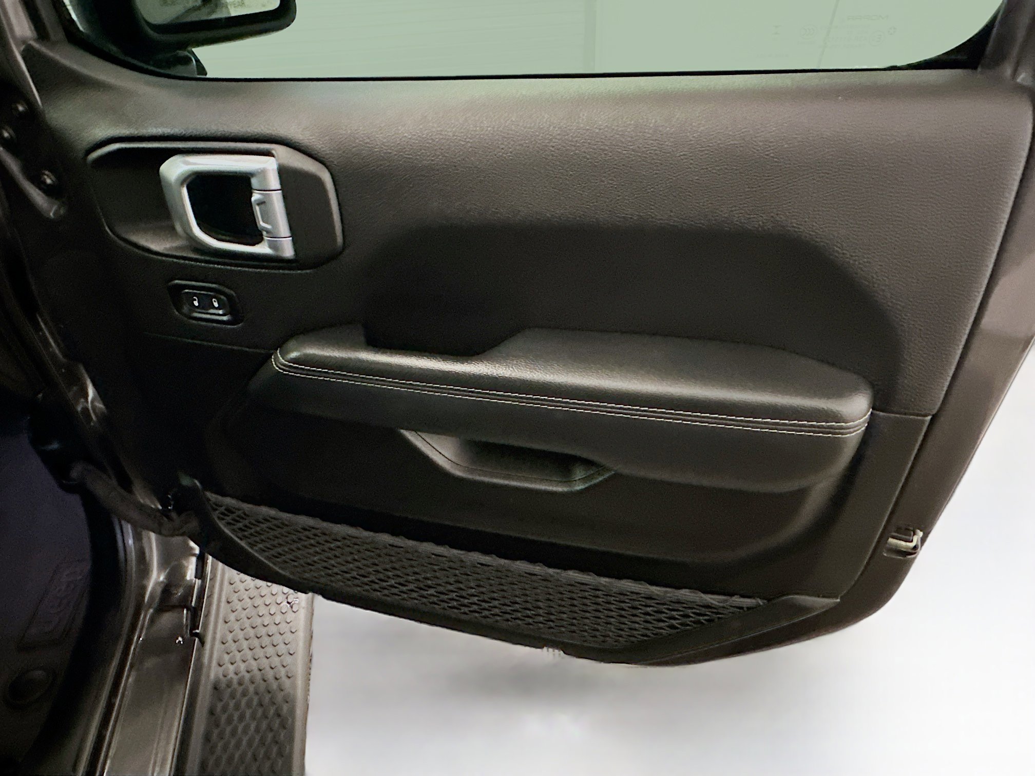 Used 2023 Jeep Wrangler Sahara w/ Cold Weather Group image 33