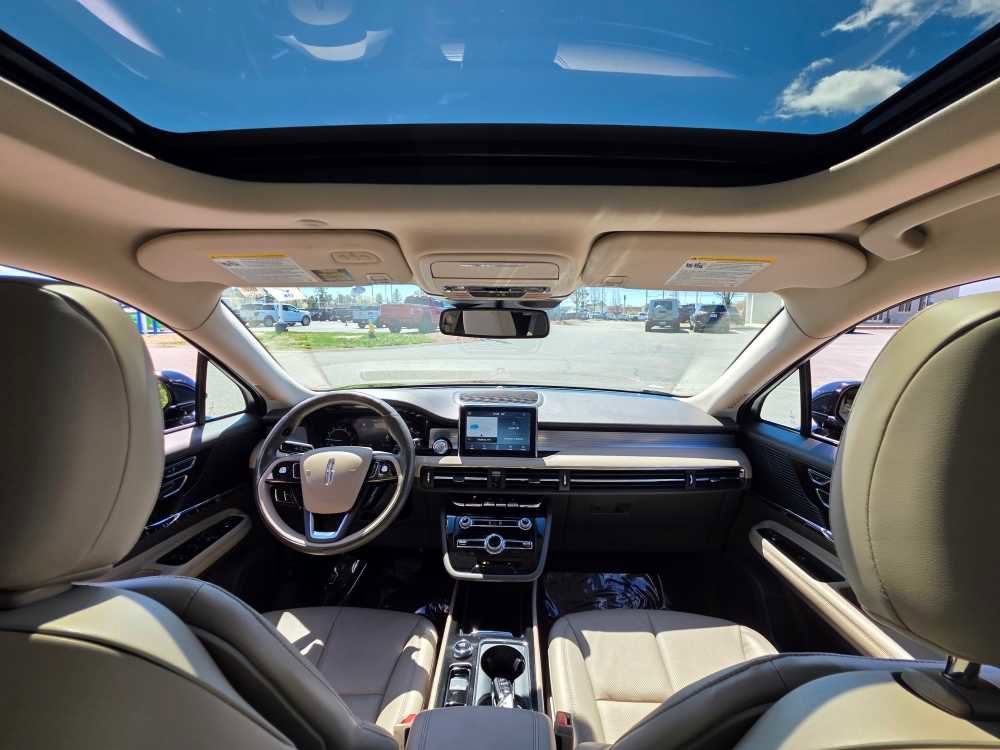 Used 2022 Lincoln Corsair AWD w/ Premium Package image 18