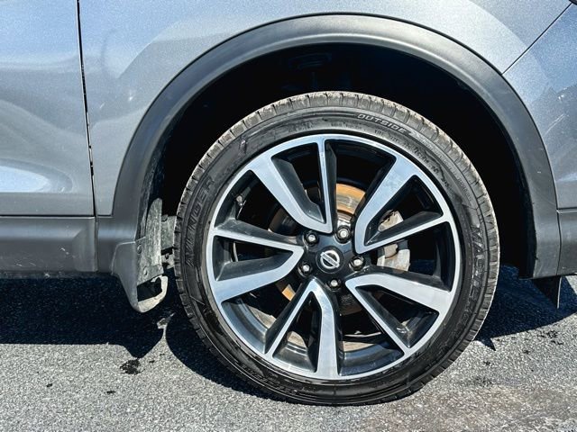 Used 2017 Nissan Rogue Sport SL w/ SL Premium Package image 11