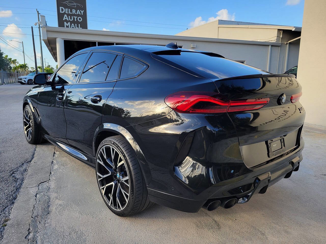 Used 2021 BMW X6 M w/ Competition Package image 6