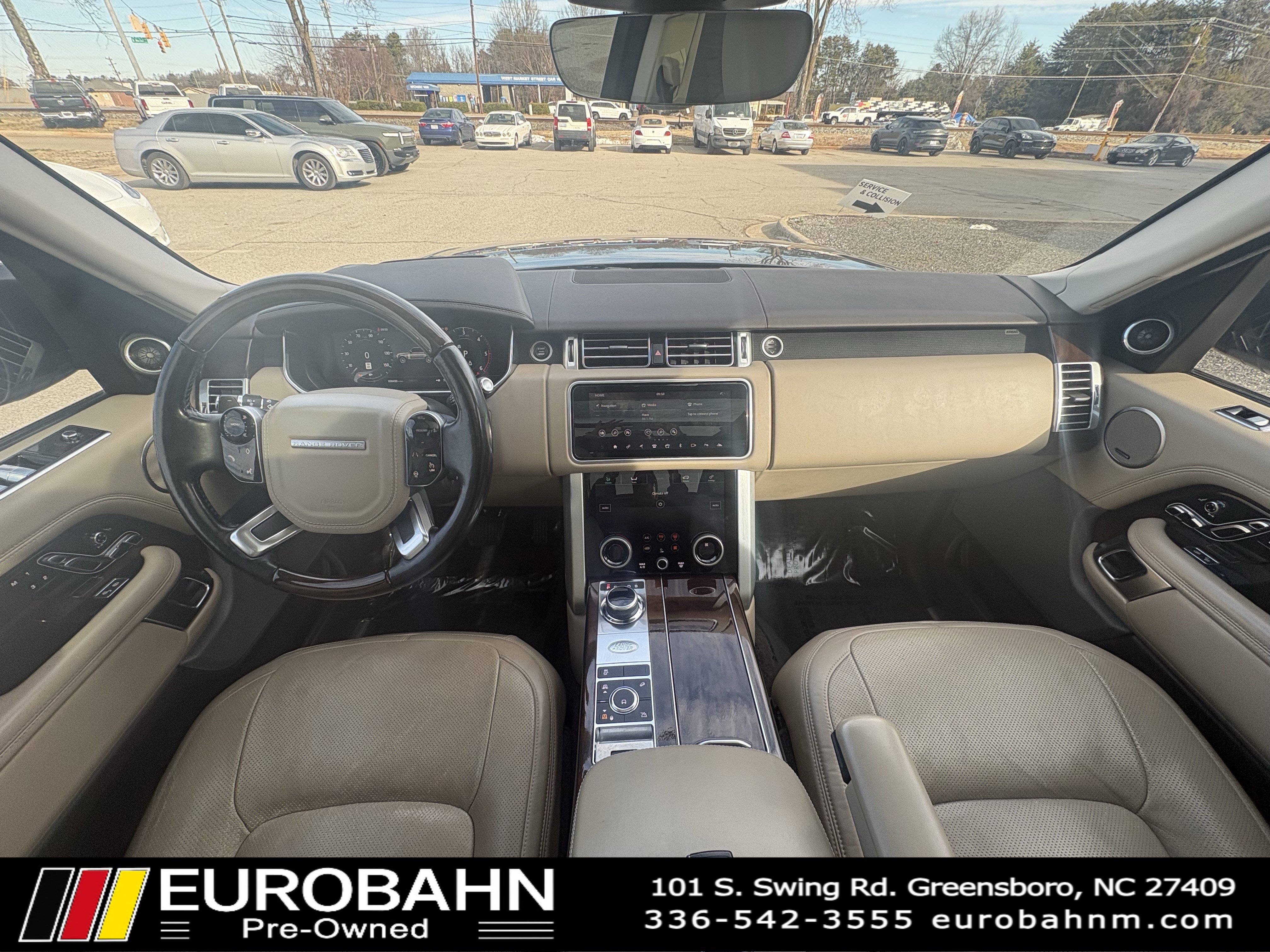 Used 2018 Land Rover Range Rover HSE image 18