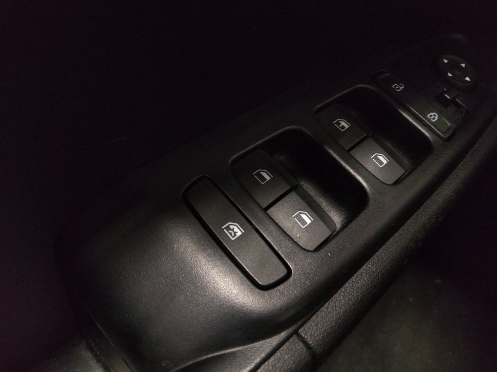 Used 2020 Hyundai Venue SE image 27