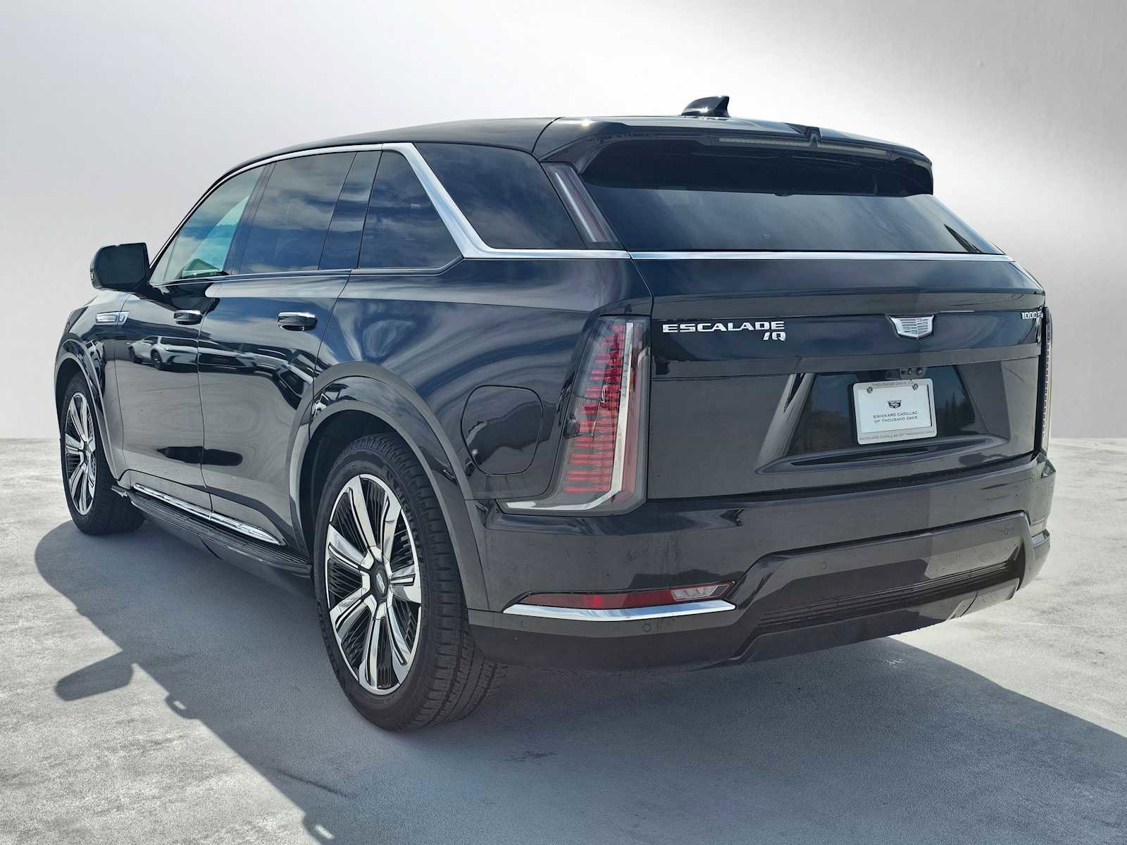 Used 2025 Cadillac Escalade IQ Luxury 1 image 5