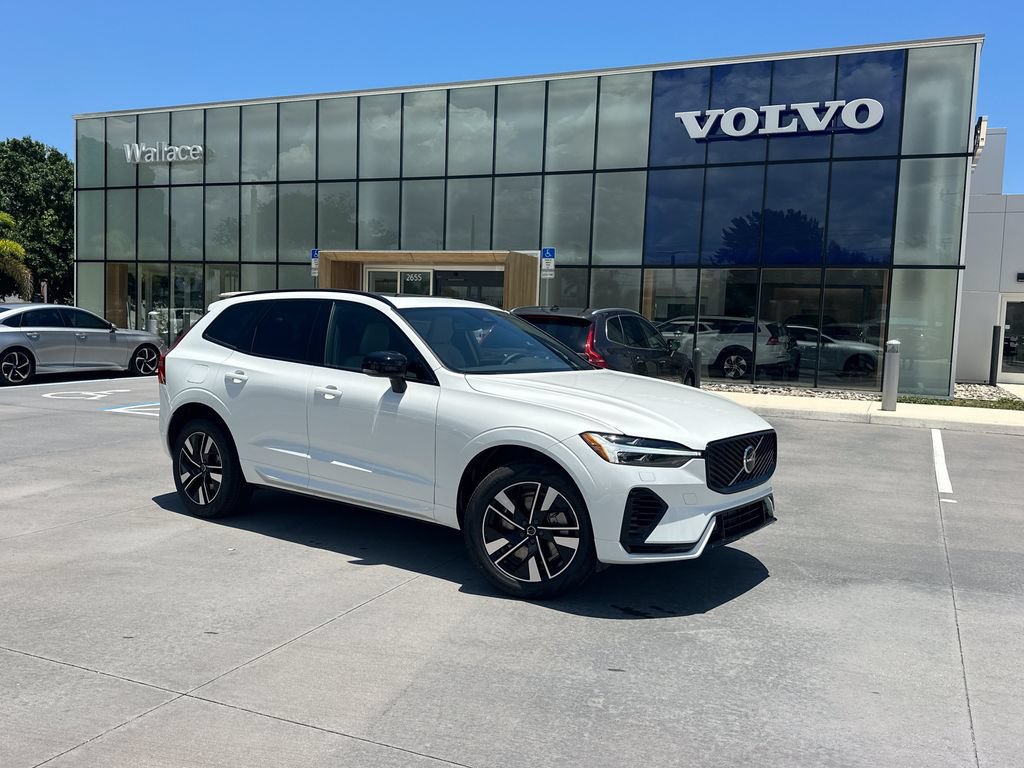 New 2026 Volvo XC60 T8 Core w/ Climate Package
