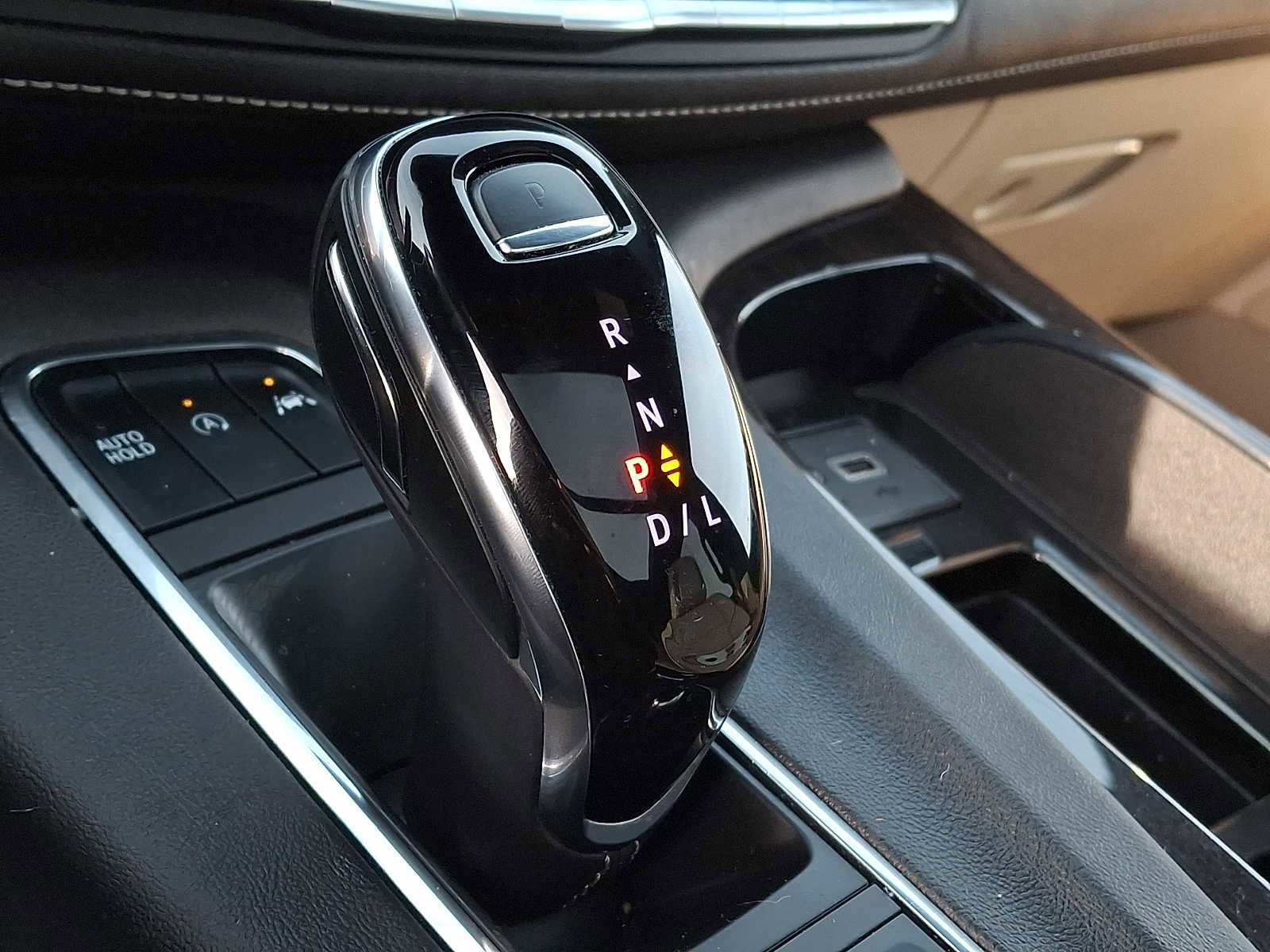 Used 2022 Cadillac Escalade Premium Luxury image 11