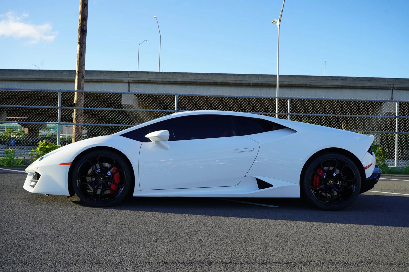 Used 2019 Lamborghini Huracan LP 580-2 RWD image 2