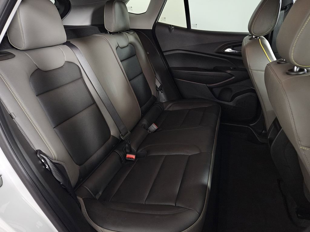 Used 2025 Chevrolet Trax ACTIV w/ Driver Confidence Package image 27