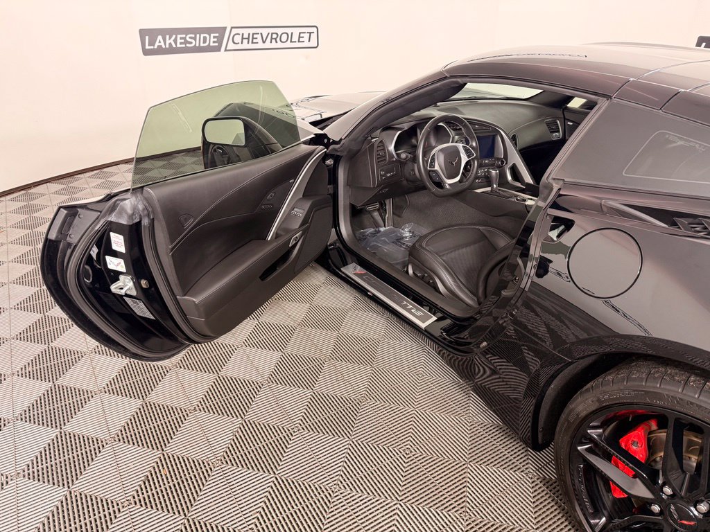 Used 2019 Chevrolet Corvette Stingray Coupe RWD image 19