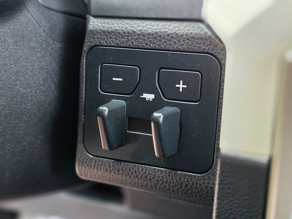 Used 2024 Toyota Tacoma TRD Sport w/ TRD Sport Upgrade Package image 32