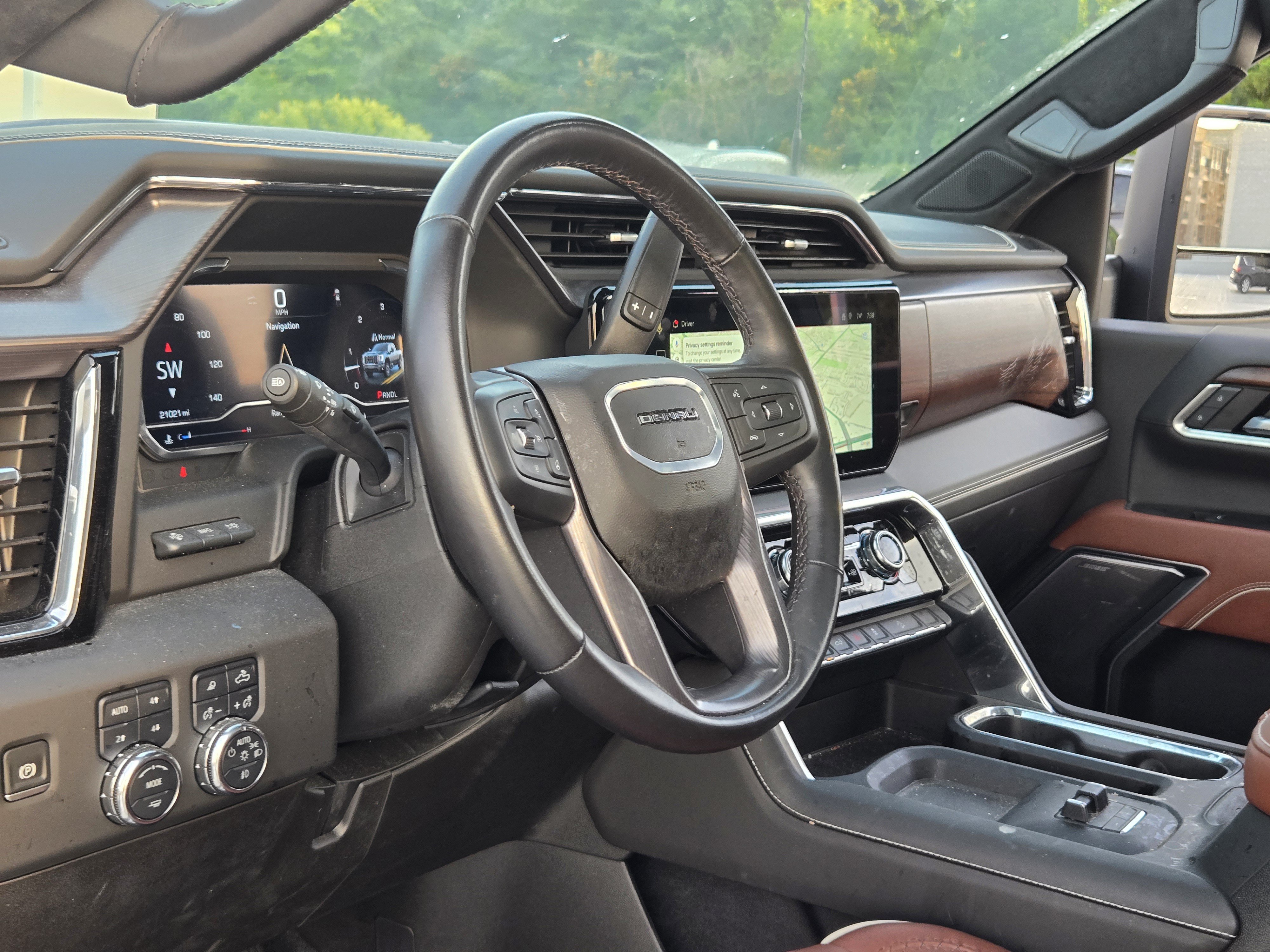 Used 2025 GMC Sierra 2500 Denali Ultimate w/ Max Trailering Package AWD/4WD image 14