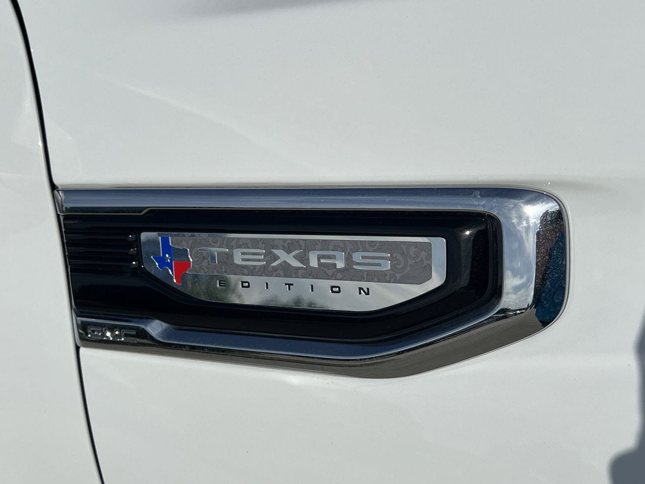 Used 2025 GMC Sierra 1500 SLT AWD/4WD image 7
