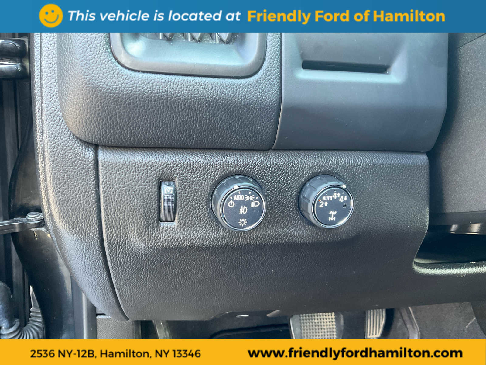 Used 2022 Chevrolet Colorado LT w/ Luxury Package image 12