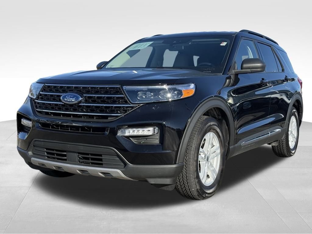 Certified 2021 Ford Explorer XLT w/ Equipment Group 202A image 2
