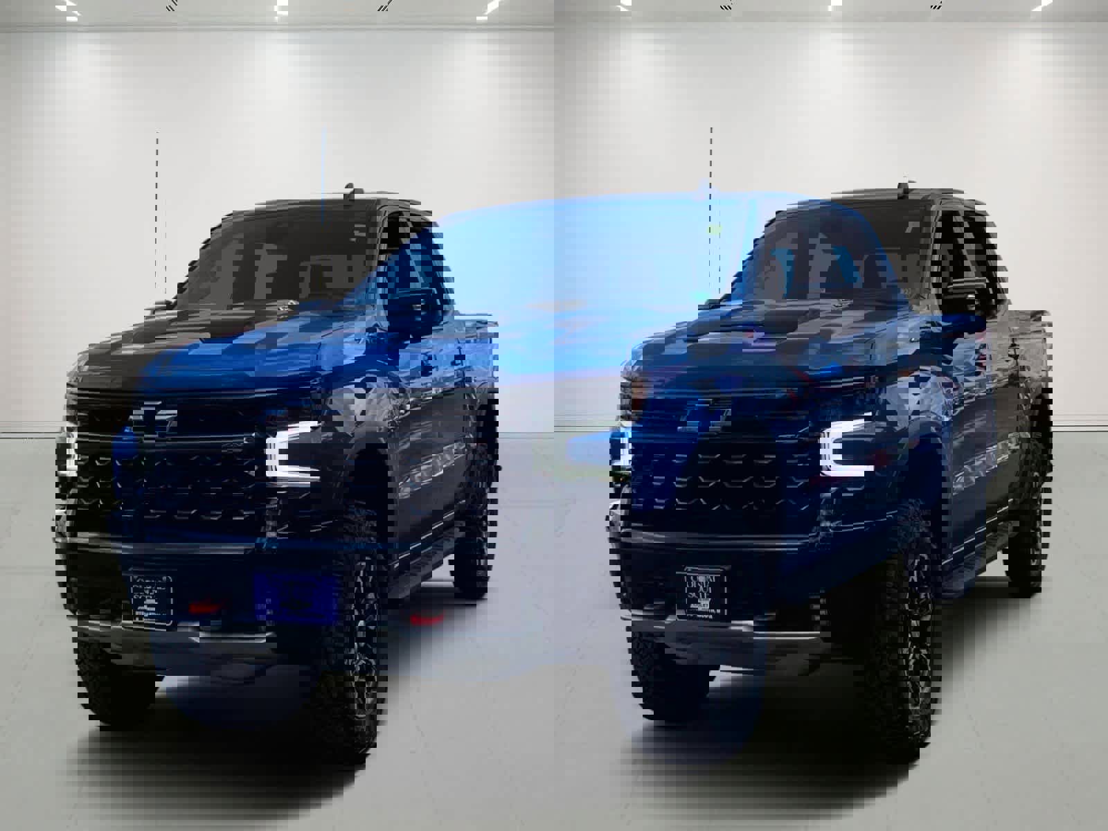 Used 2025 Chevrolet Silverado 1500 ZR2 w/ Technology Package image 2