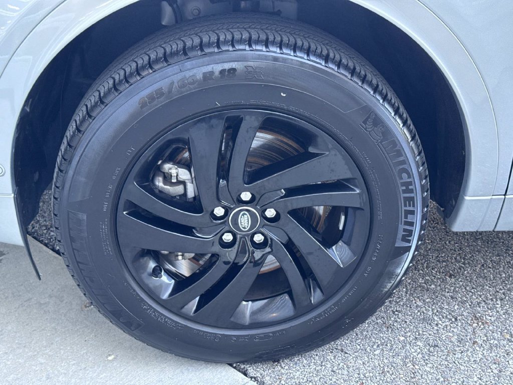 Certified 2025 Land Rover Discovery Sport S AWD/4WD image 11