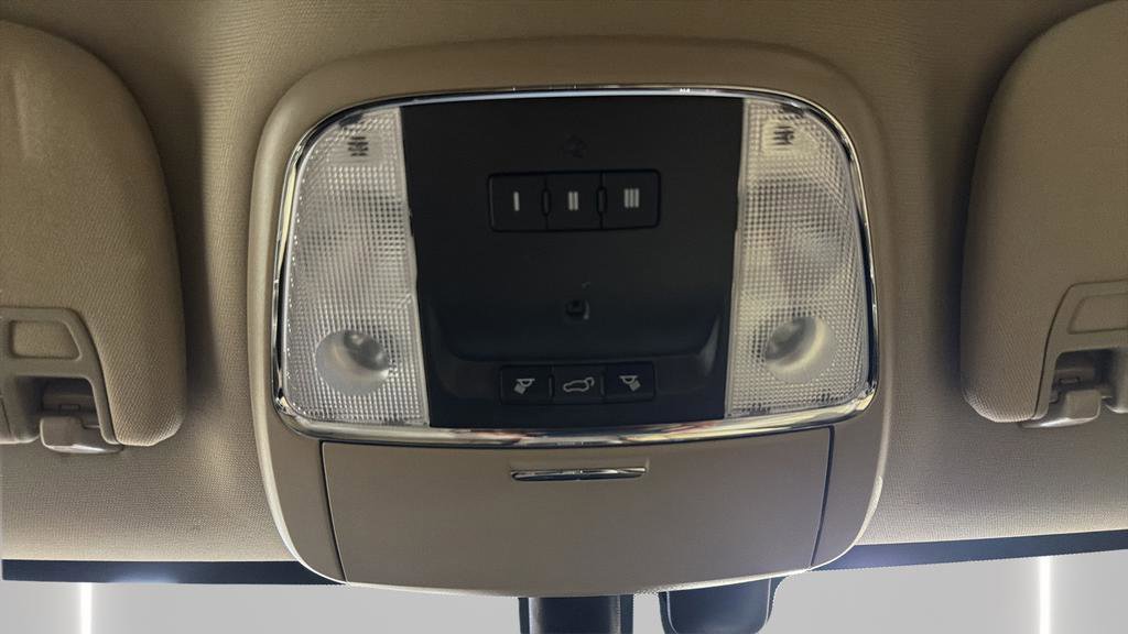 Used 2019 Jeep Grand Cherokee Limited w/ Mopar Chrome Edition Group image 17