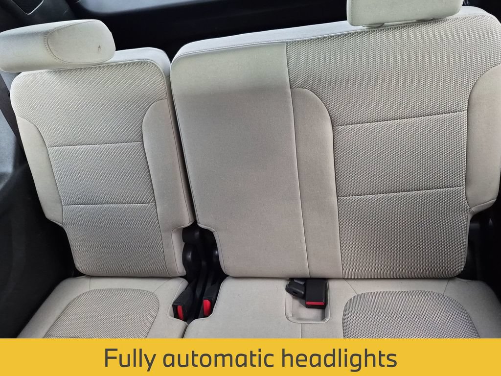 Used 2023 Chevrolet Traverse LS FWD image 35