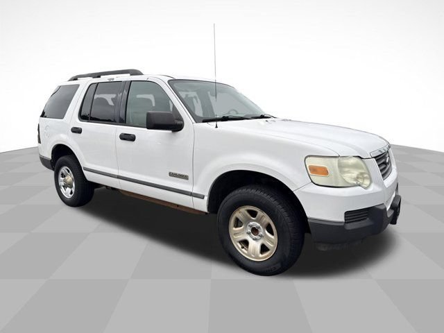 Used 2006 Ford Explorer XLS RWD image 3