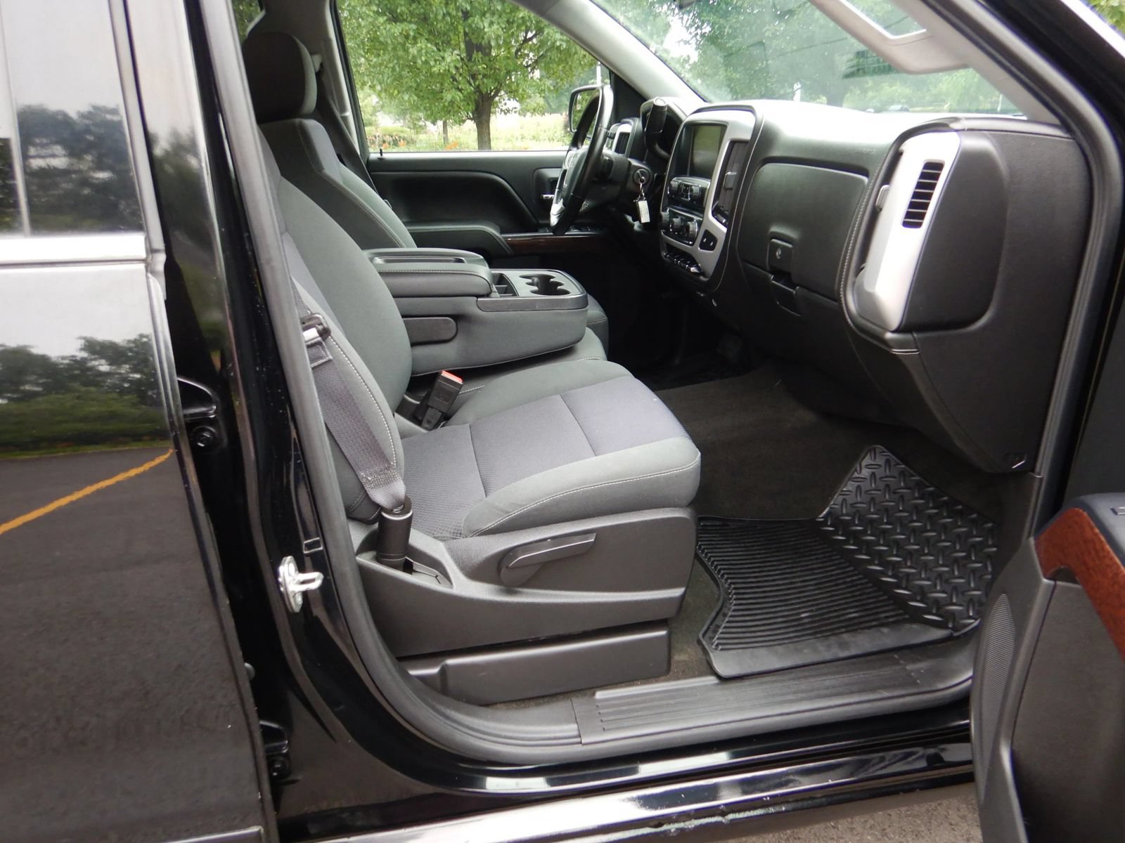 Used 2015 GMC Sierra 1500 SLE w/ SLE Value Package AWD/4WD image 19