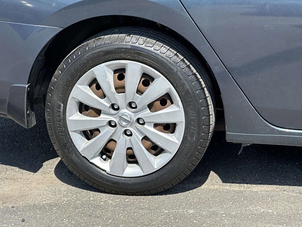 Used 2014 Nissan Sentra SV w/ SV Driver Package image 6