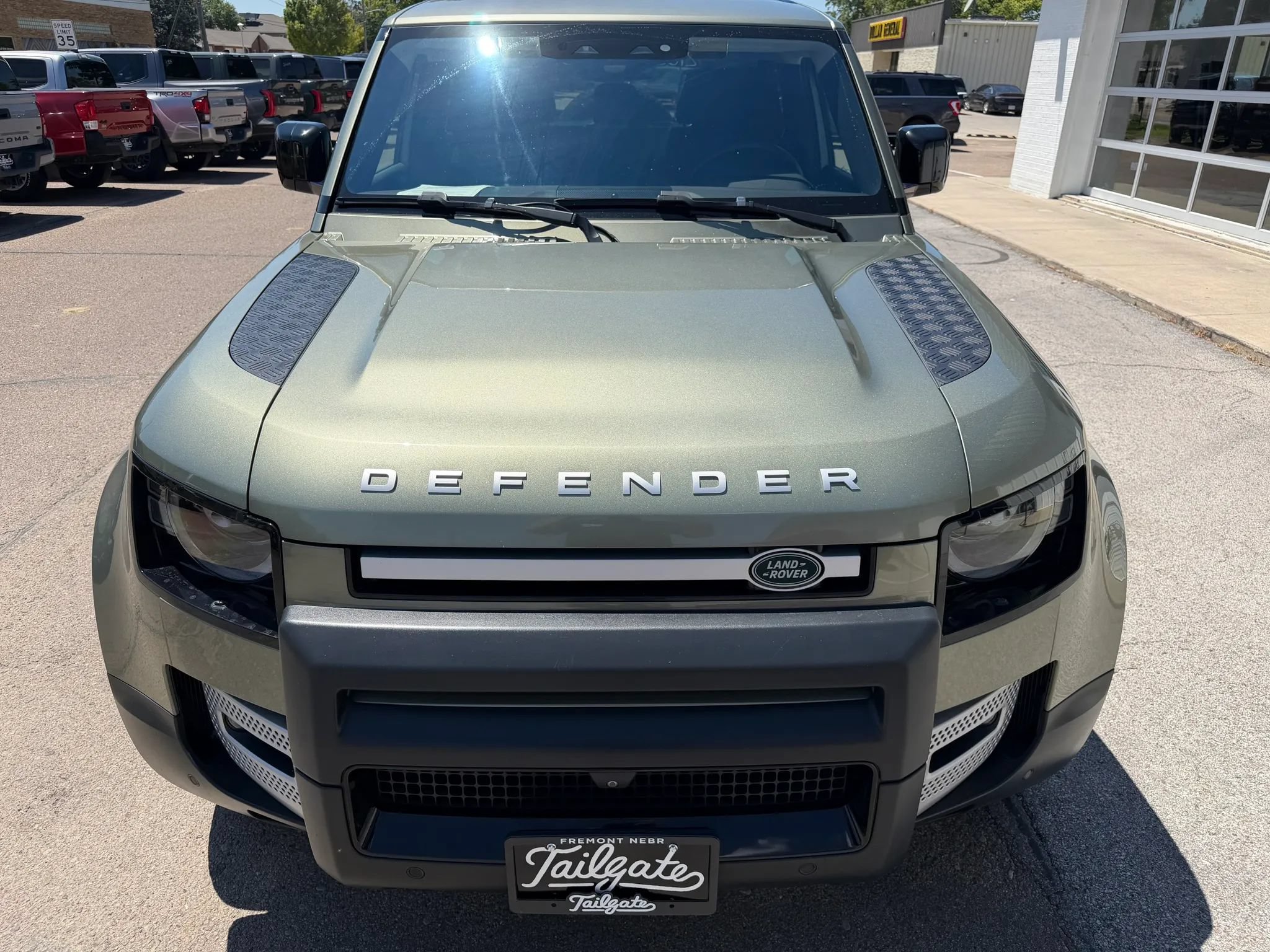 Used 2020 Land Rover Defender 110 SE AWD/4WD image 3