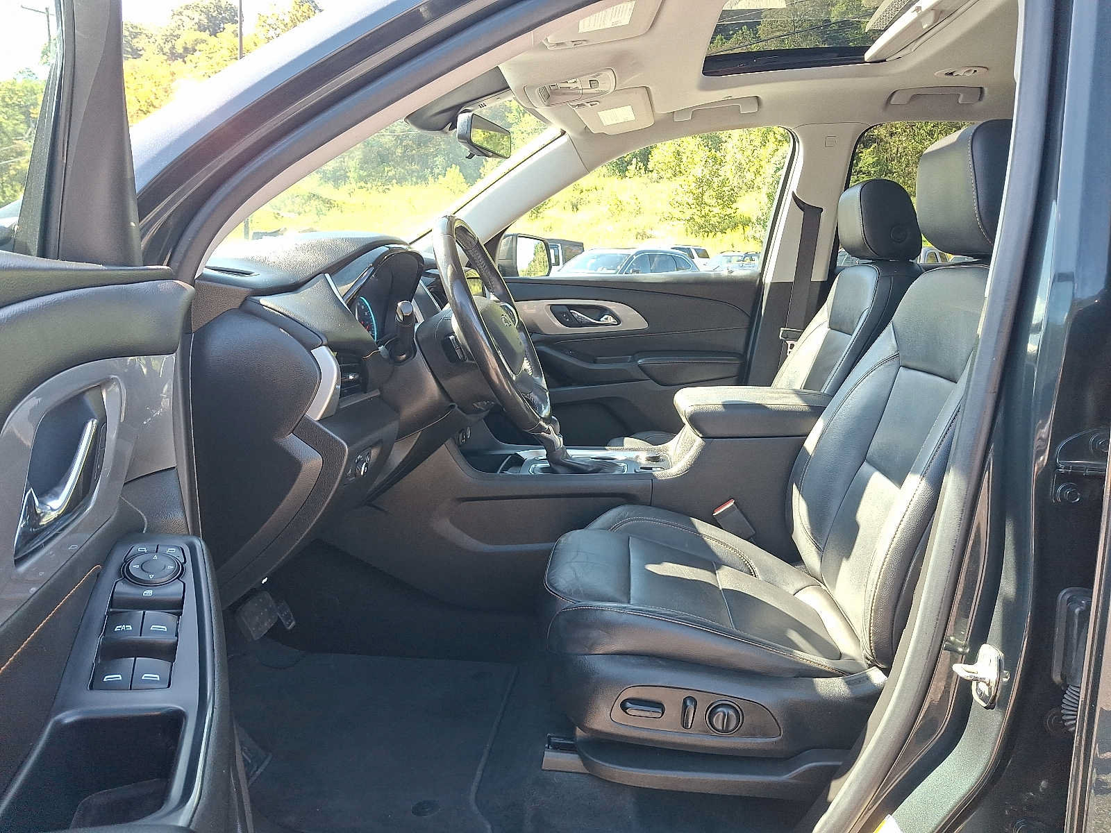 Used 2021 Chevrolet Traverse RS AWD/4WD image 13