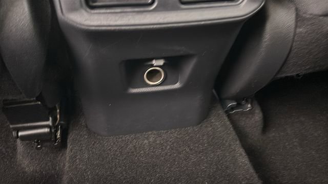 Used 2025 Toyota RAV4 LE AWD/4WD image 9