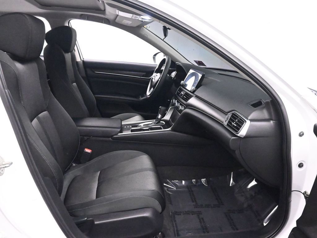 Used 2018 Honda Accord EX image 24