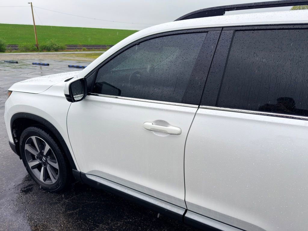 Used 2023 Honda Pilot Elite image 14