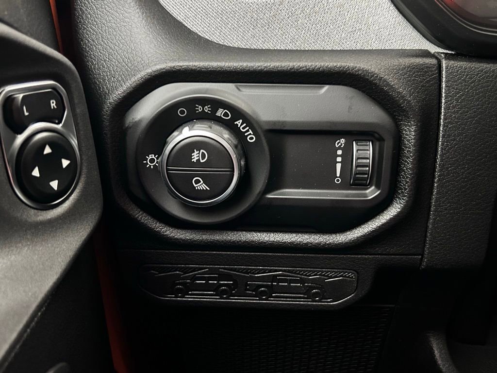 New 2025 Jeep Gladiator Sport image 23