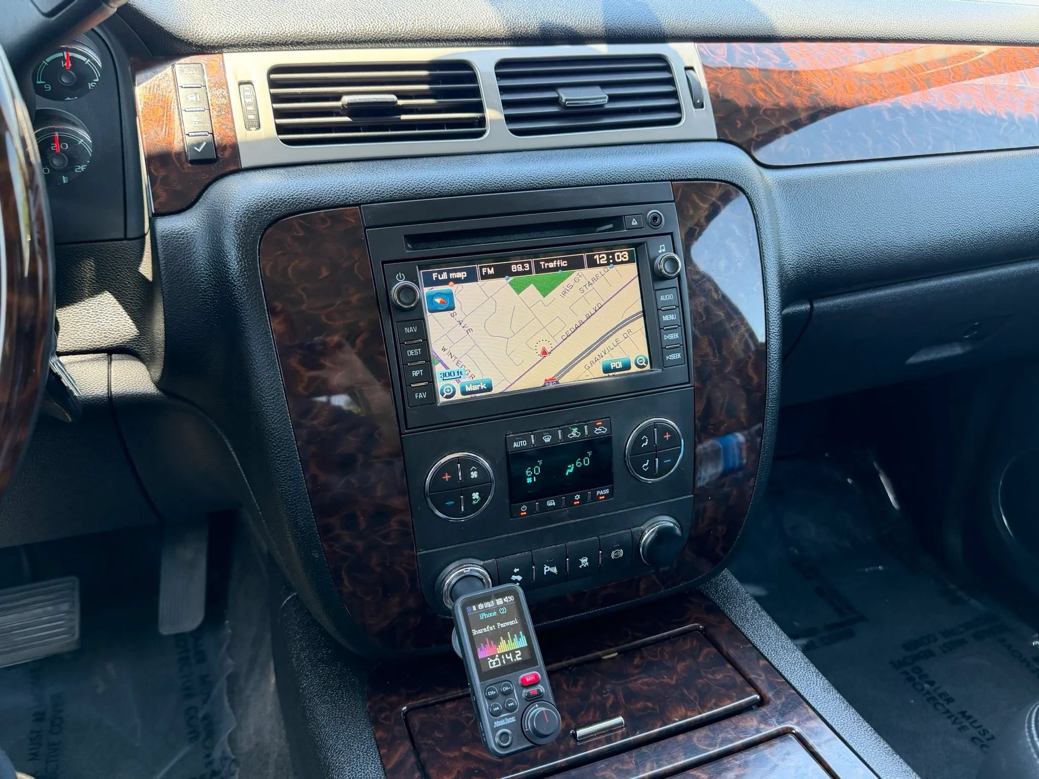 Used 2011 GMC Sierra 3500 Denali w/ Suspension Package, Off-Road AWD/4WD image 8