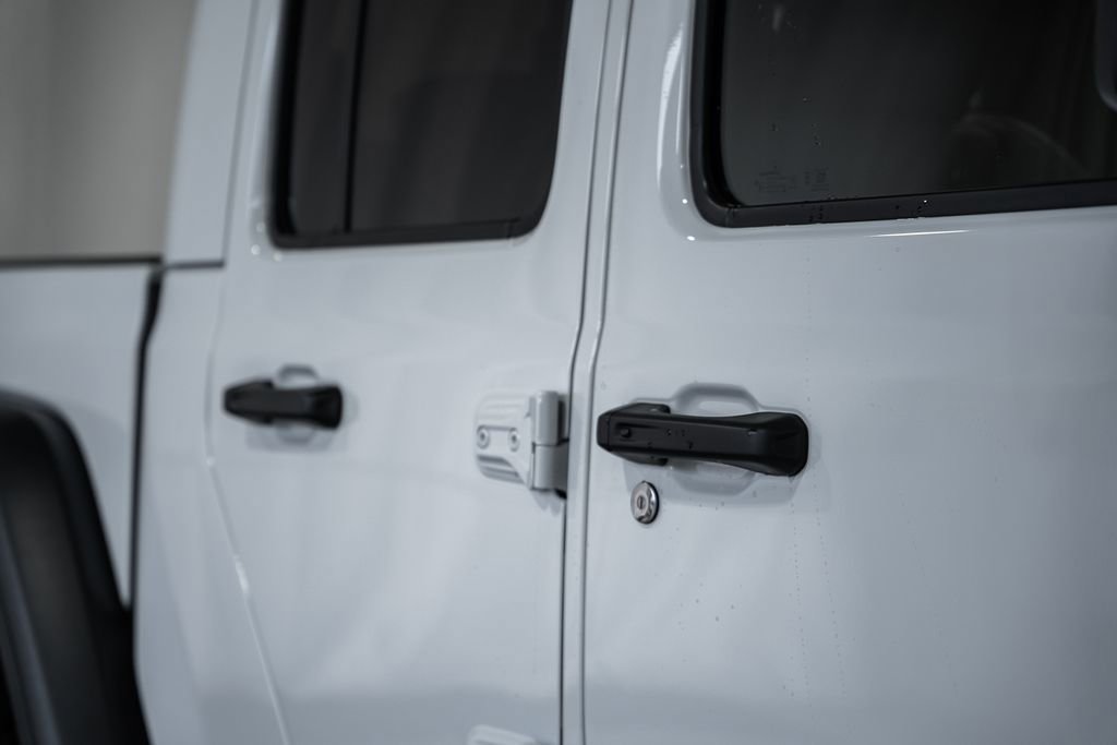 New 2026 Jeep Gladiator Mojave image 13