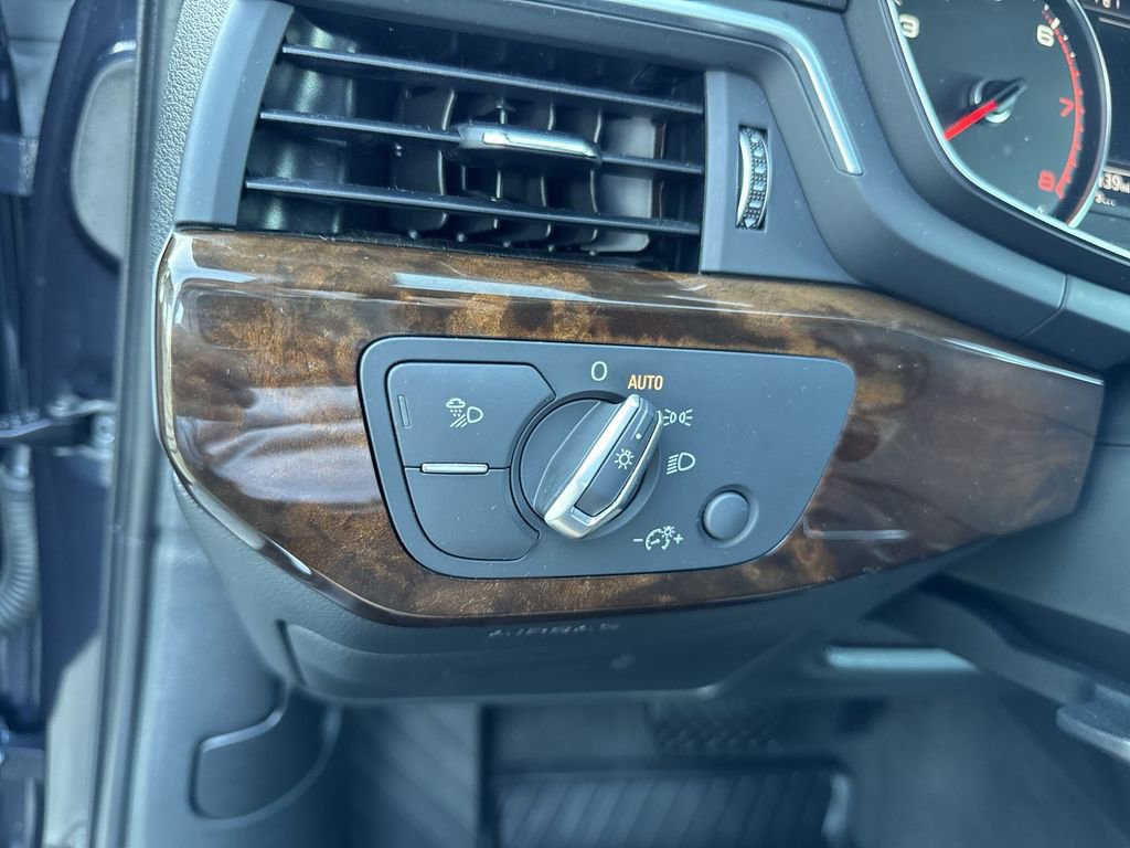 Used 2018 Audi A4 2.0T Premium w/ Convenience Package image 17