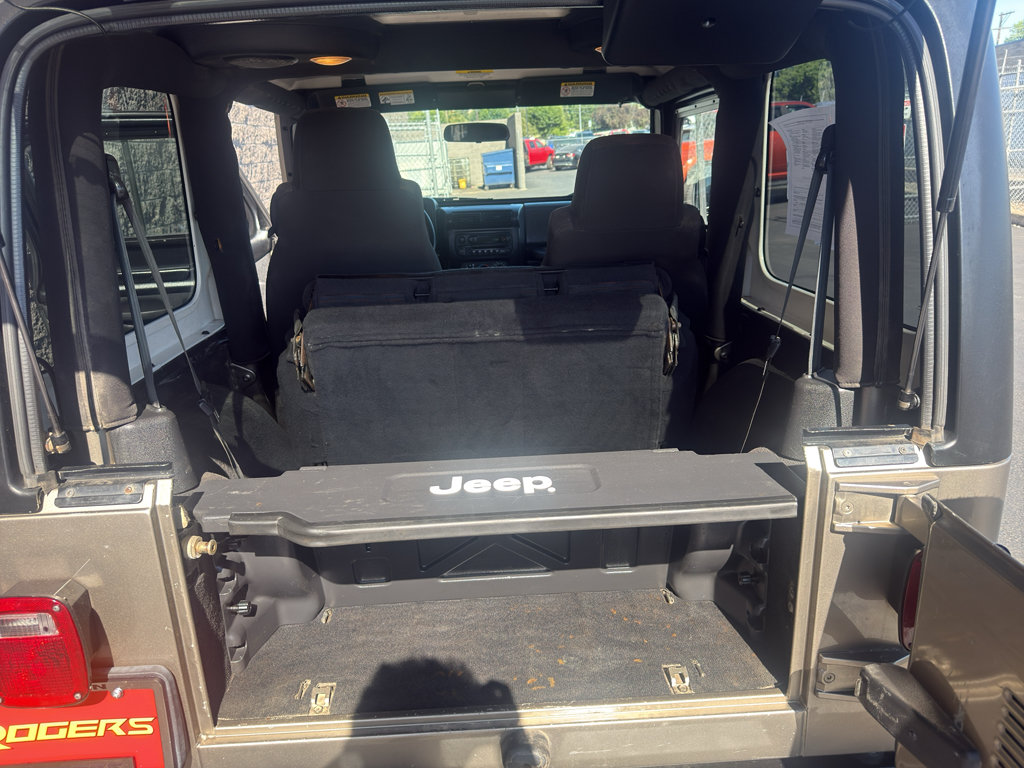 Used 2004 Jeep Wrangler X w/ Convenience Group AWD/4WD image 16