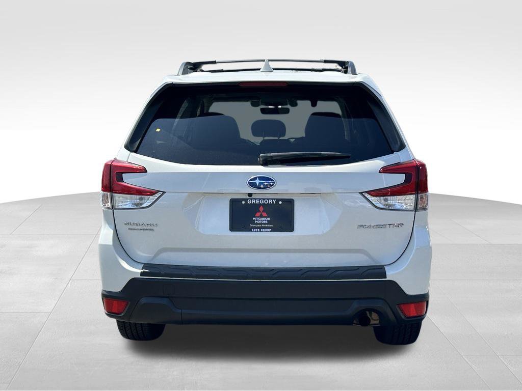 Used 2020 Subaru Forester Premium AWD/4WD image 9