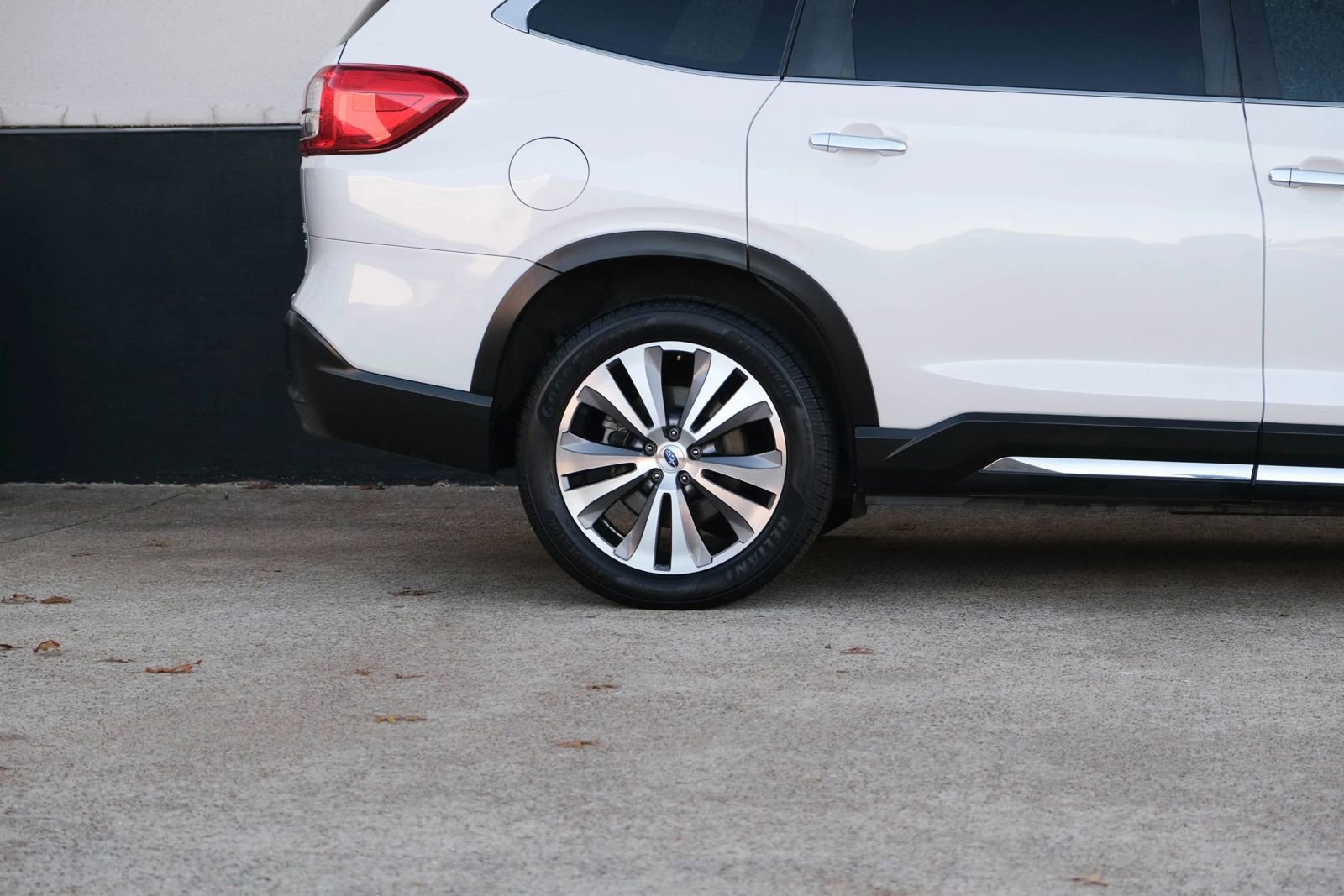 Used 2022 Subaru Ascent Touring image 12