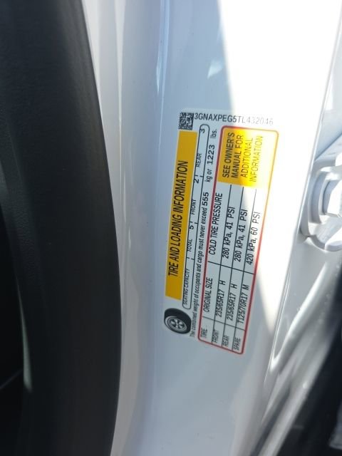New 2026 Chevrolet Equinox LT w/ Convenience Package II image 31