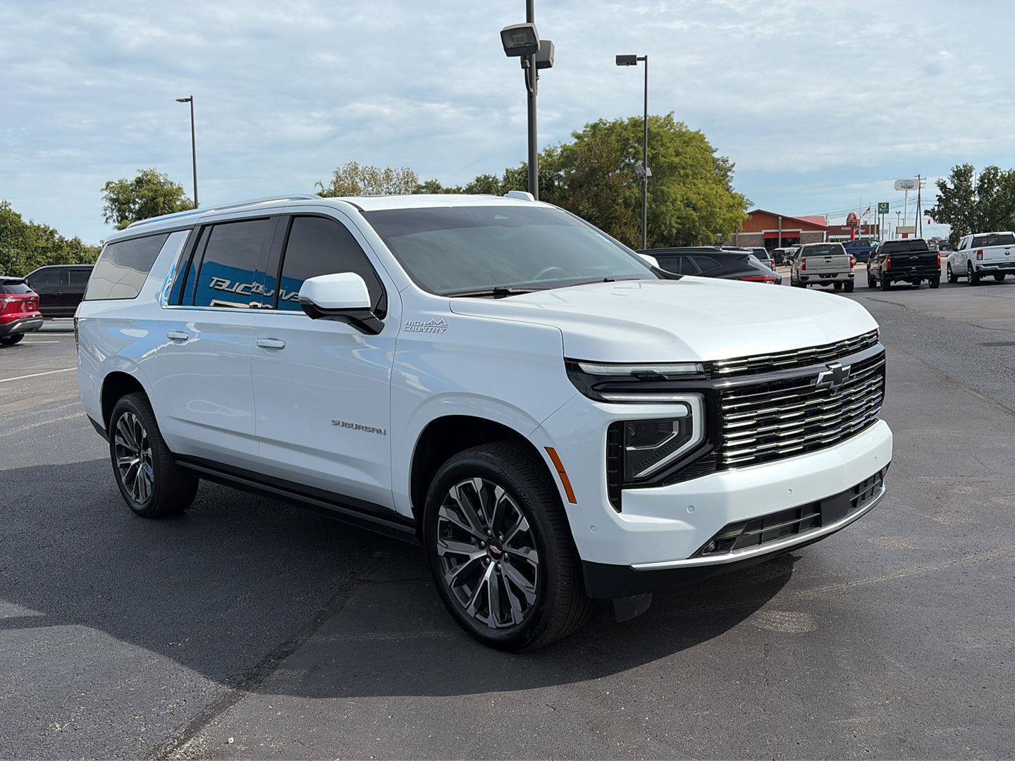 Used 2026 Chevrolet Suburban High Country AWD/4WD image 7