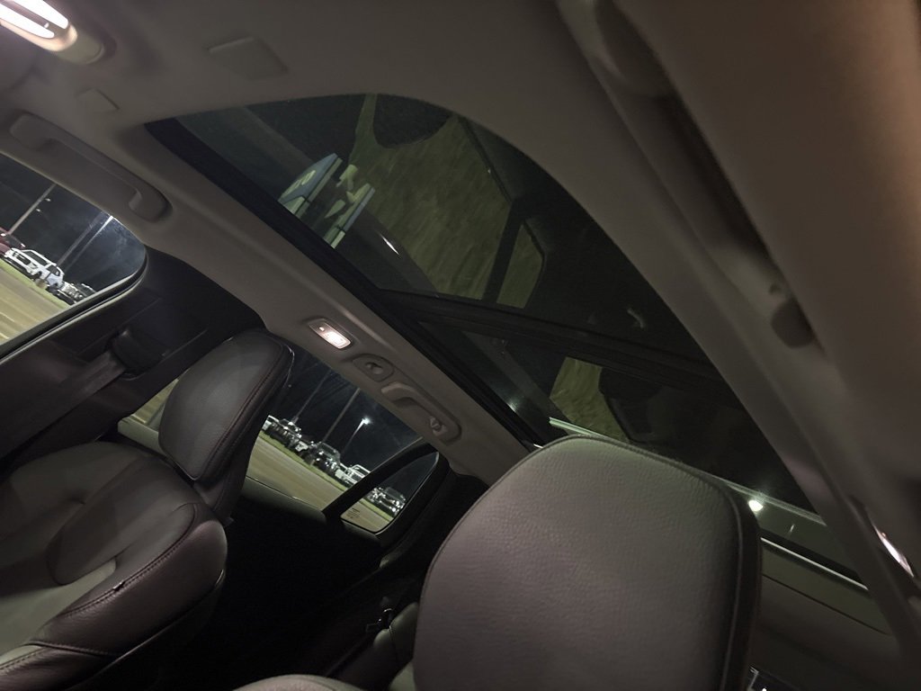 Certified 2025 Volvo V60 B5 Cross Country Plus image 7