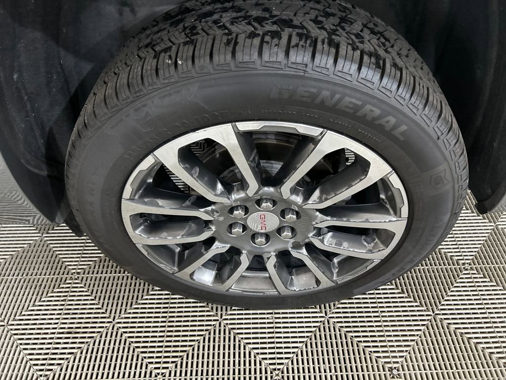 Used 2020 GMC Acadia Denali w/ Trailering Package image 10