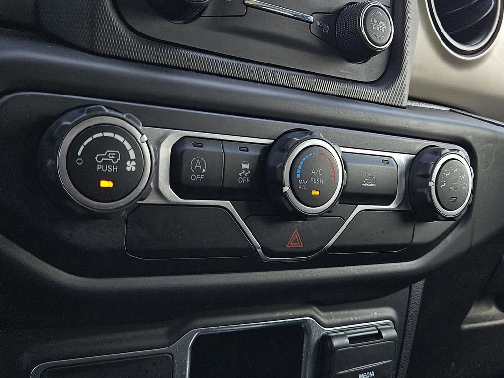 Certified 2021 Jeep Wrangler Sport image 33